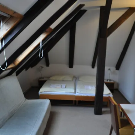 スヴォルノスト 3*