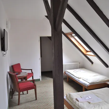 スヴォルノスト ホテル