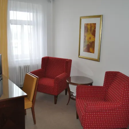 ホテル スヴォルノスト プラハ