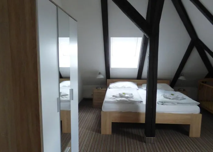 Hotel Svornost 3*